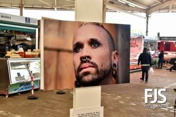 Exposición sobre la diversidad sexual en el Mercado Municipal/Francisco Javier Santana.